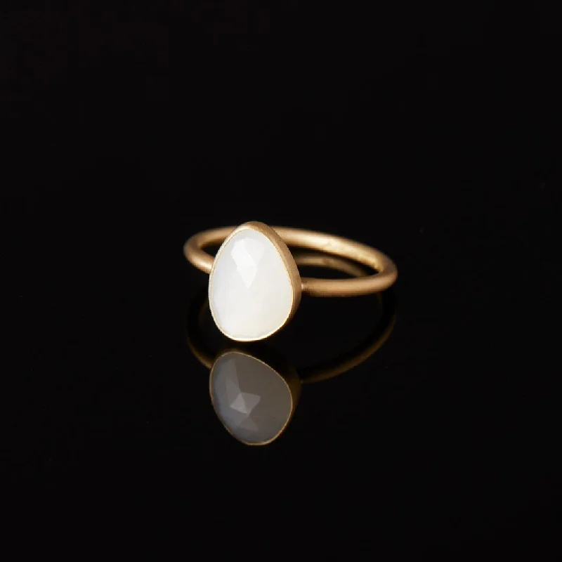 WMR4-OOAK | 2.06 Carat One-of-a-Kind Rose Cut White Moonstone Ring