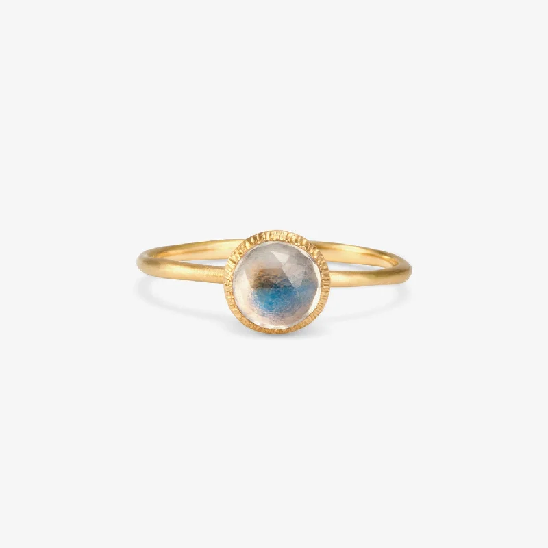 R3601RM | 6mm Rainbow Moonstone Solitaire Ring