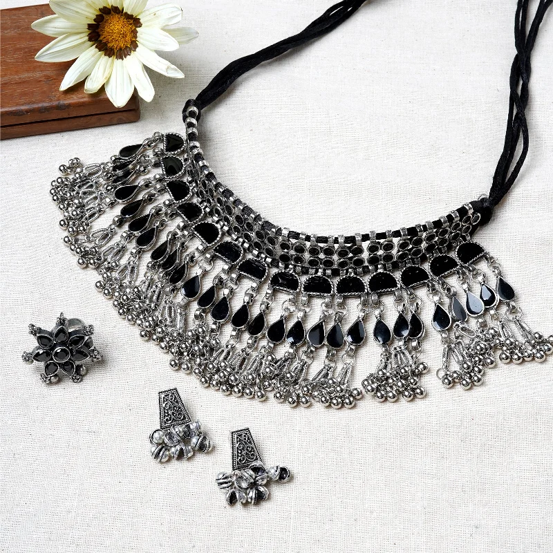 Trending Jewelry Now Available At Exclusive Prices Teejh Azira Silver Oxidised Jewelry Gift Set