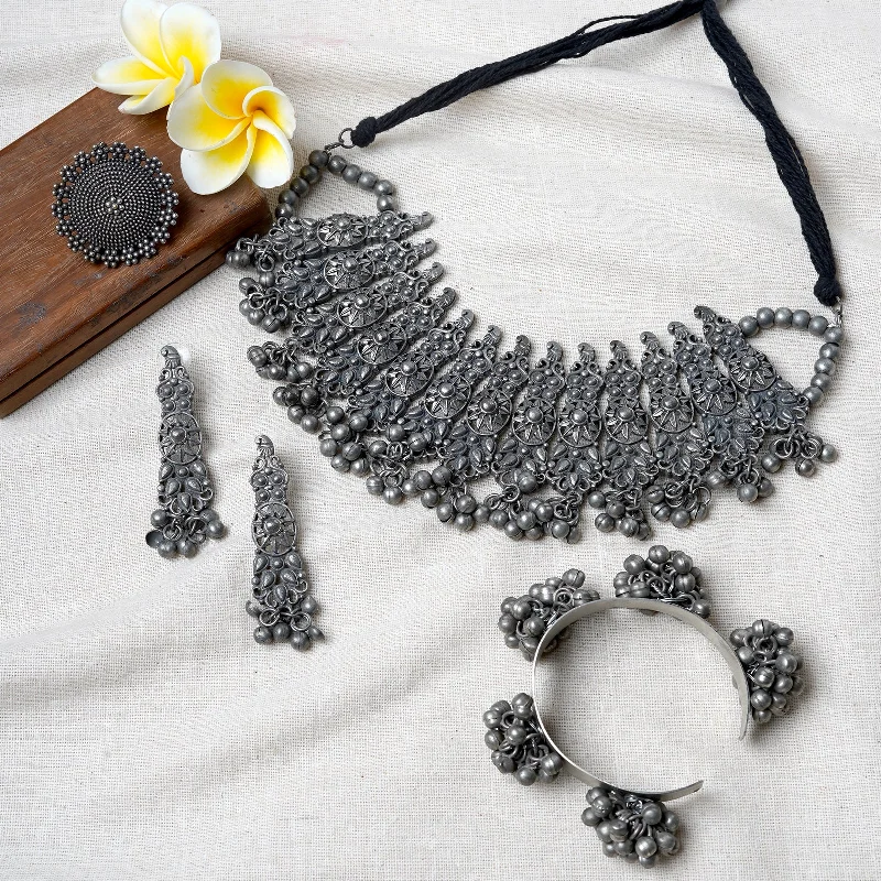 Unmissable Discounts On Timeless Jewelry Pieces Teejh Manasika Silver Oxidised Jewelry Gift Set